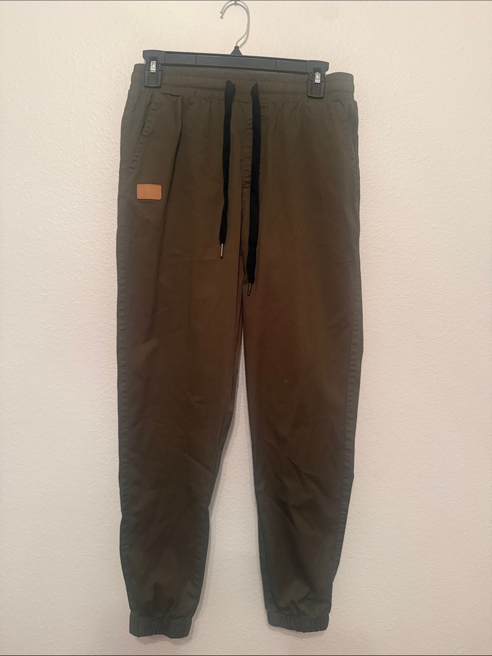 SHEIN Men's Olive Jogger Sweatpants with Black Drawstrings